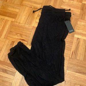 NWT black sweatpants medium.